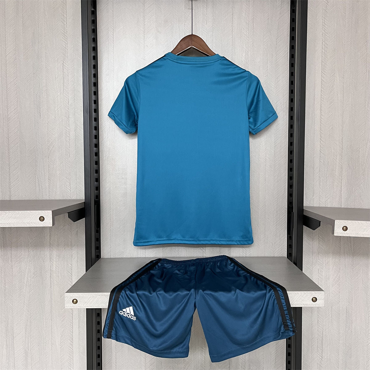 Kit Infantil Real Madrid 2 Retrô - 2017/18