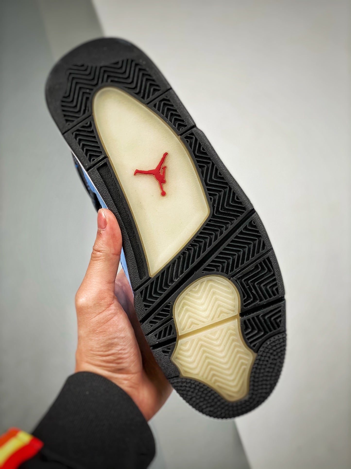 Travis Scott x Air Jordan 4 "Cactus Jack"