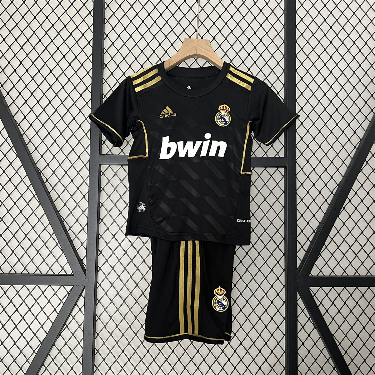 Kit Infantil Real Madrid 2 Retrô - 2011/12