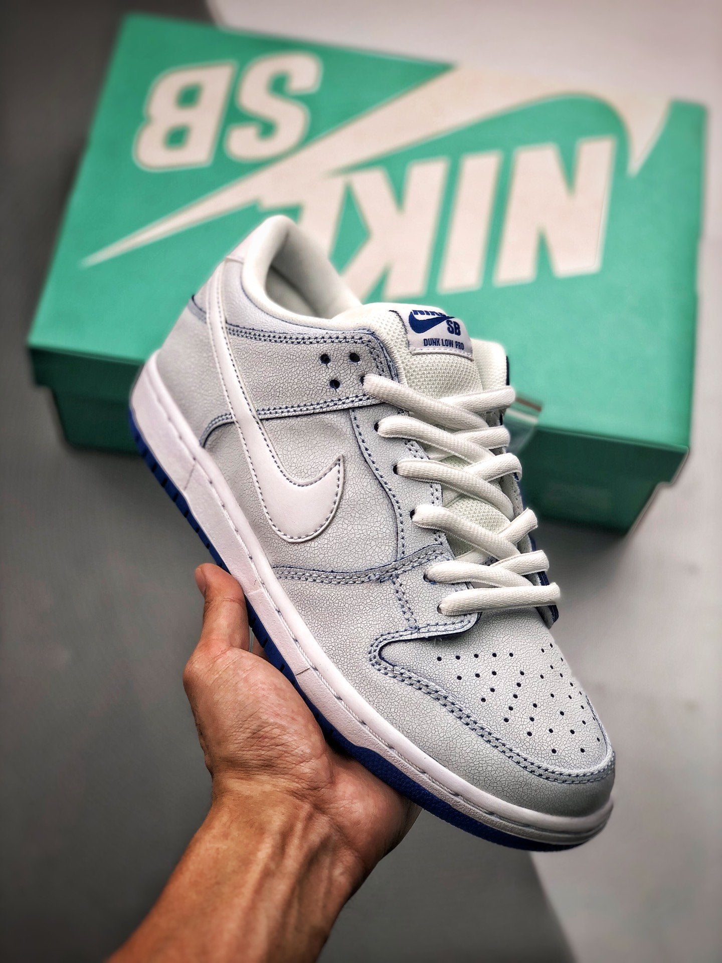 Nike SB Dunk Low Cracked Leather