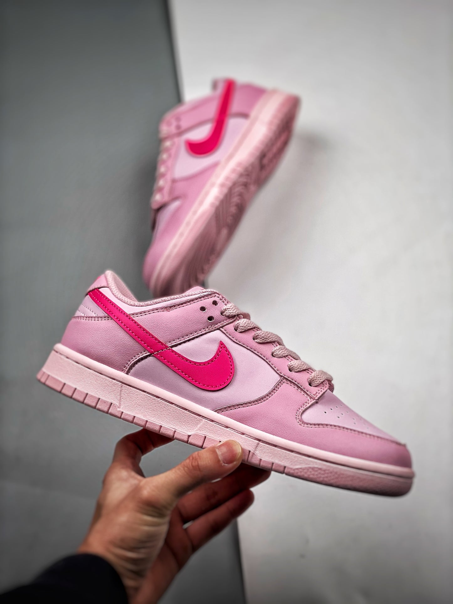 Nike Dunk Low GS Triple Pink - Feminino