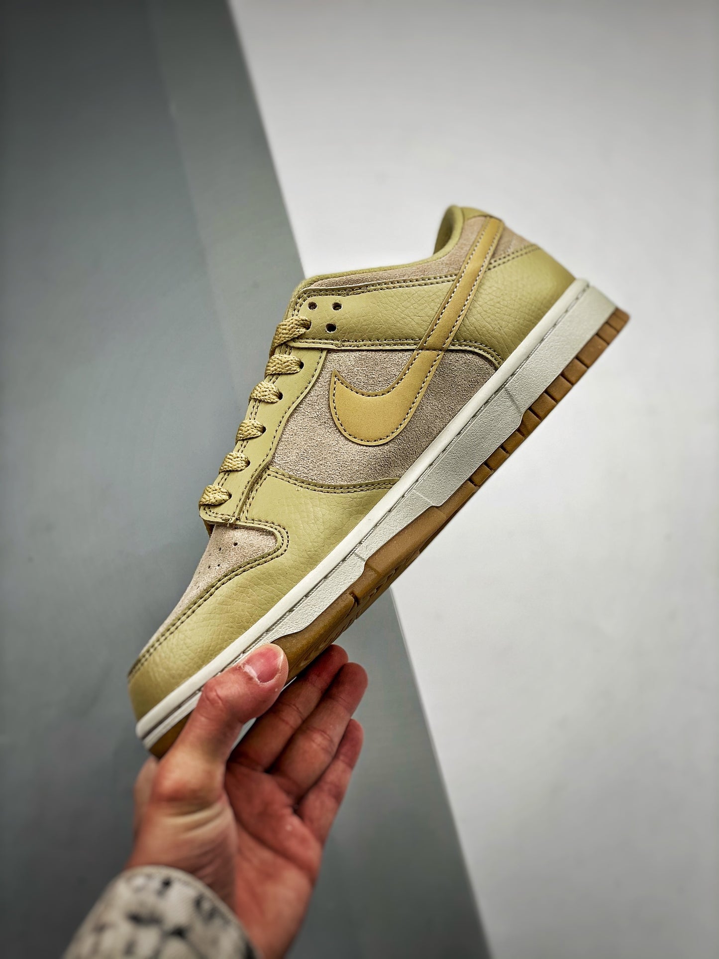 Nike Dunk Low Khaki Suede Gum