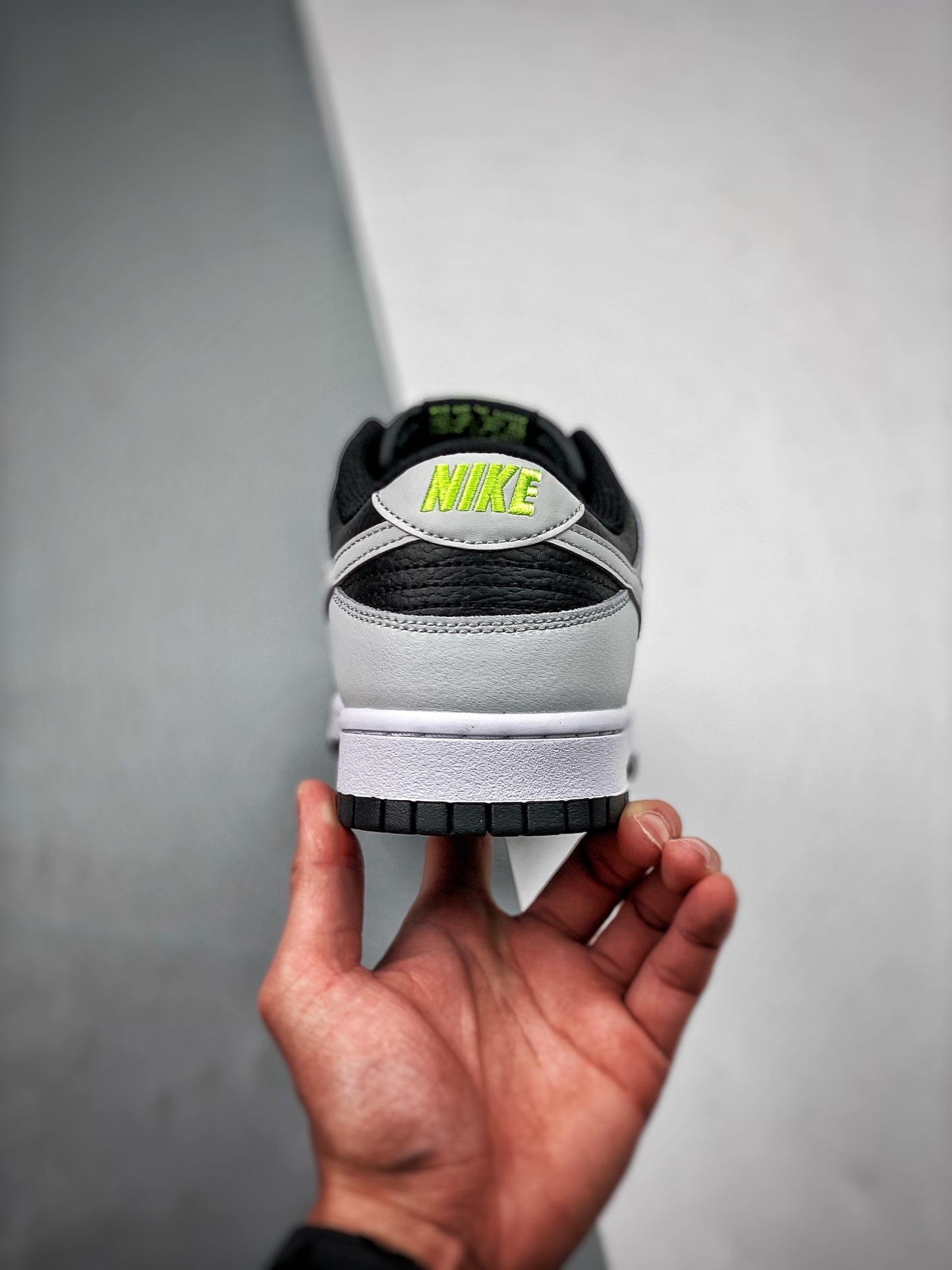 Dunk Low Reverse Panda Volt