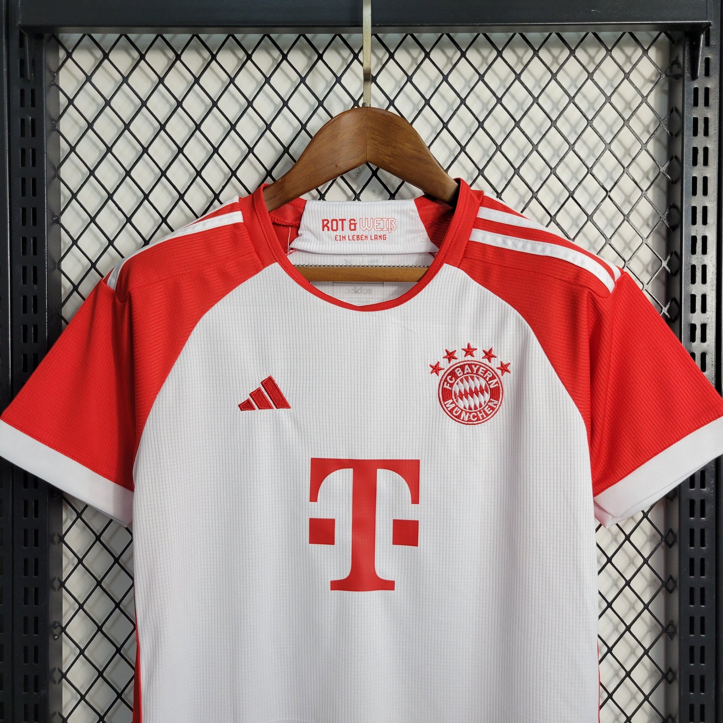 Kit Infantil Bayern 1 - 2023/24