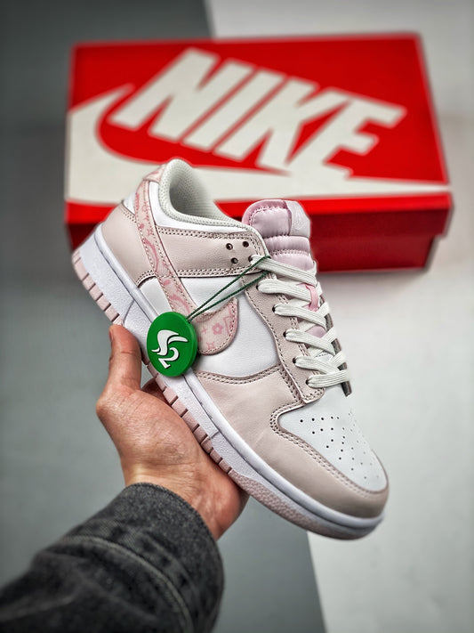 Nike Dunk Low Pink Paisley - Feminino