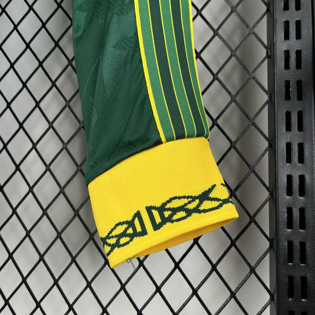 Camisa Celtic - Retrô Style - Manga Longa - 2024/25