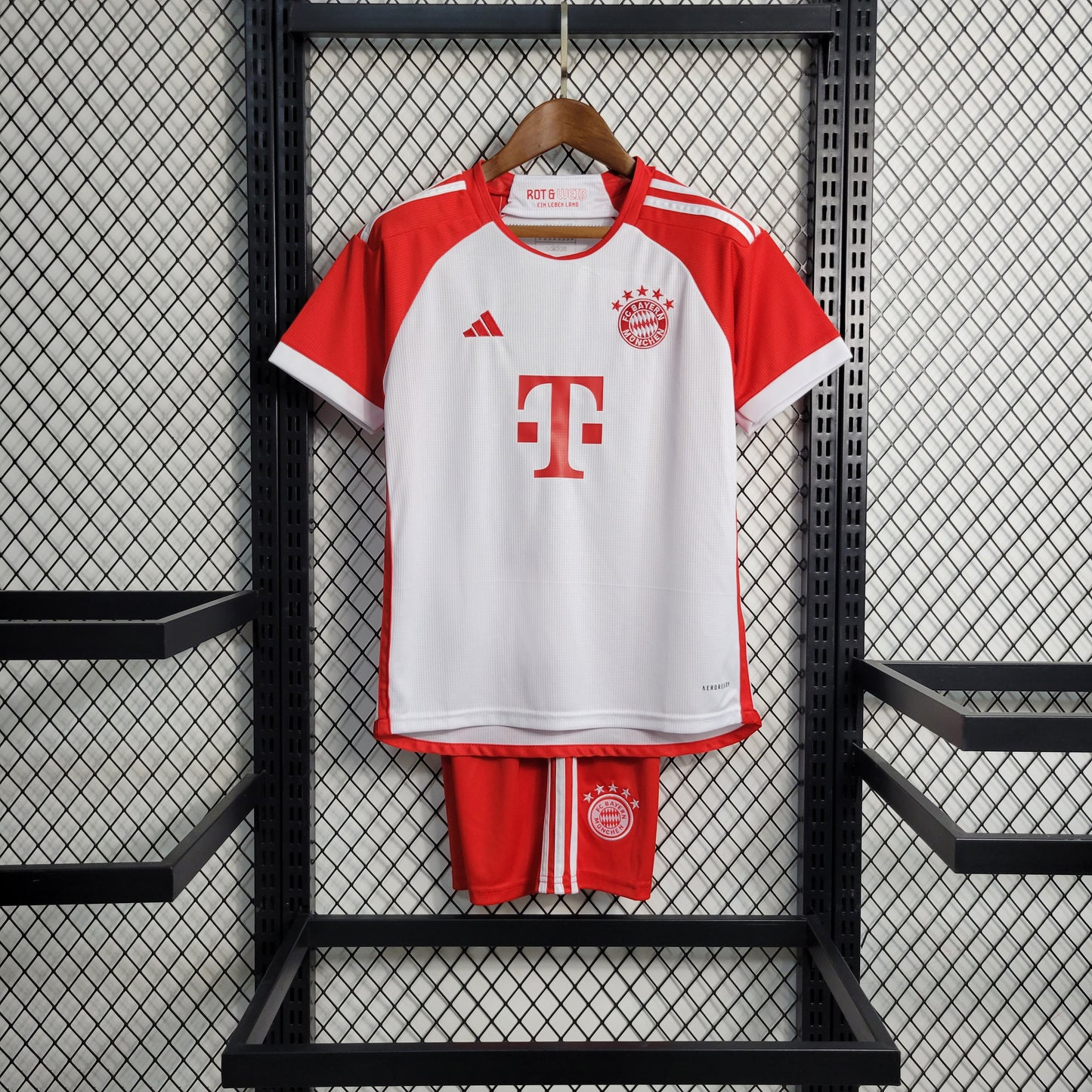 Kit Infantil Bayern 1 - 2023/24