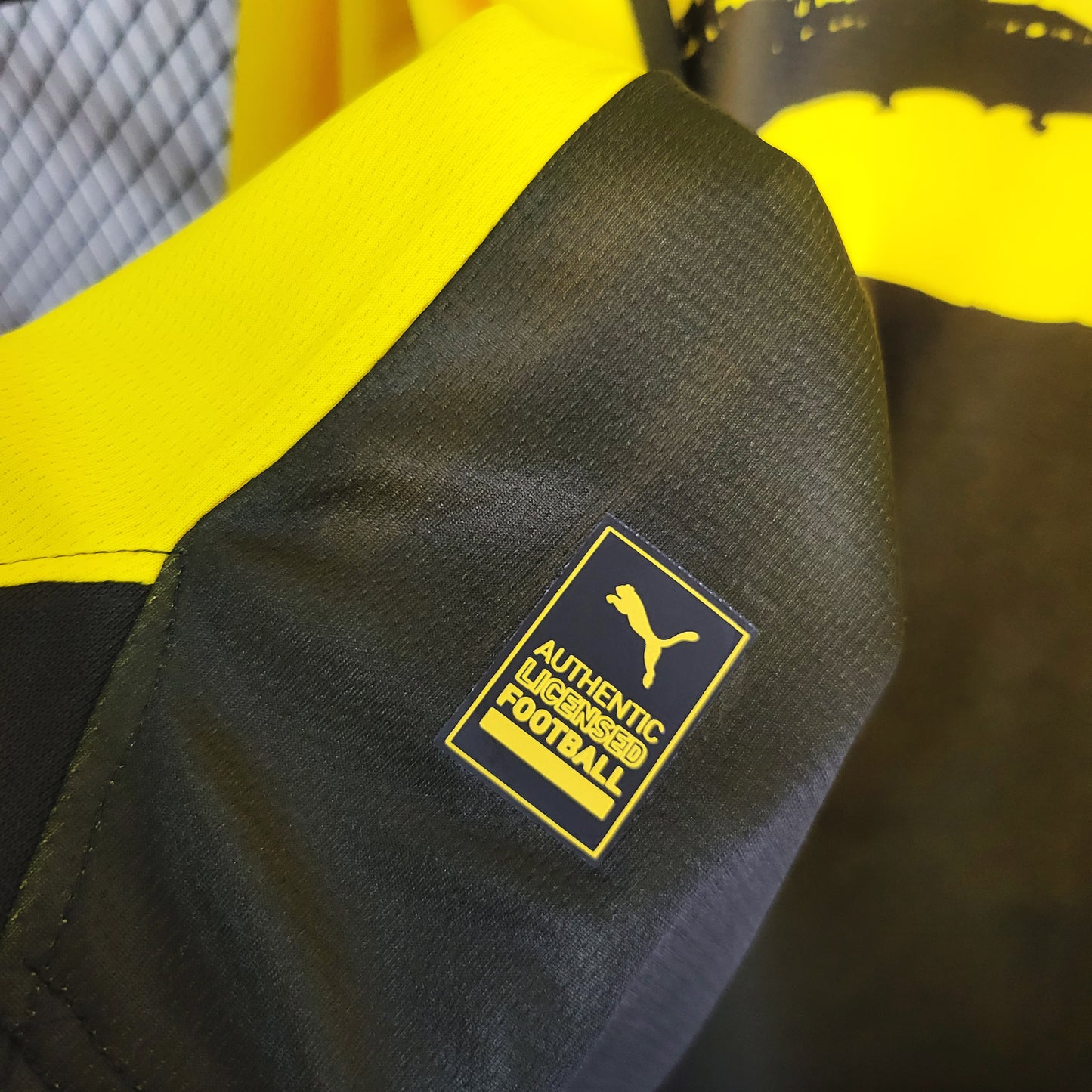 Camisa Borussia Dortmund 1 - Manga Longa - 23/24