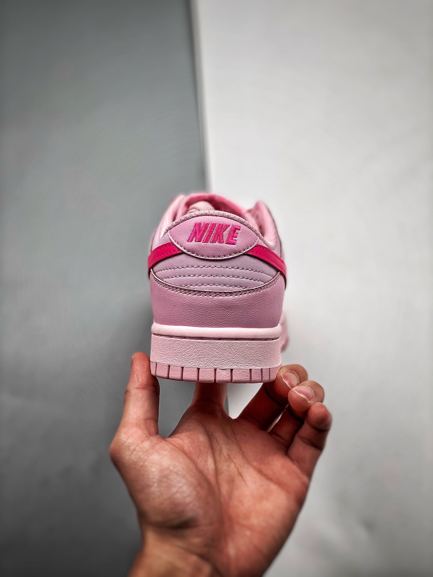 Nike Dunk Low GS Triple Pink - Feminino