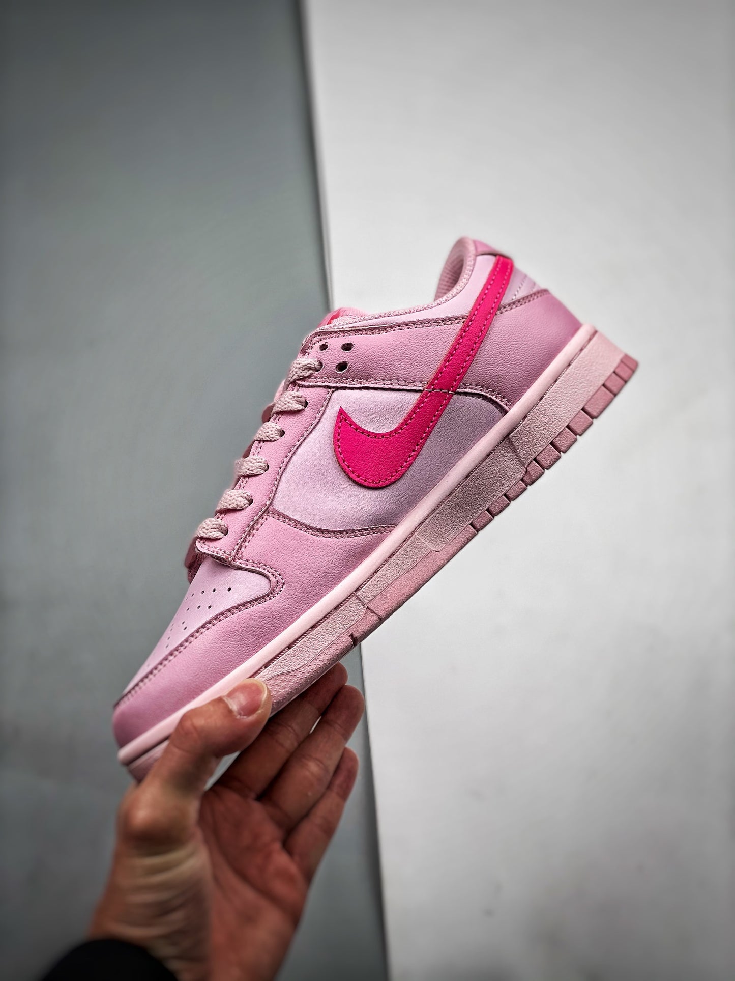 Nike Dunk Low GS Triple Pink - Feminino