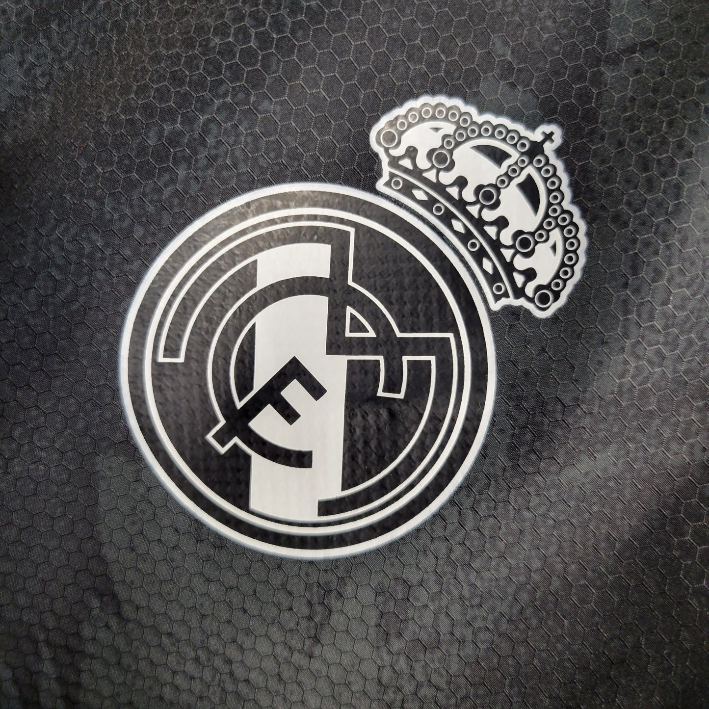 Jaqueta Corta-Vento Real Madrid - Preto, Cinza e Branco