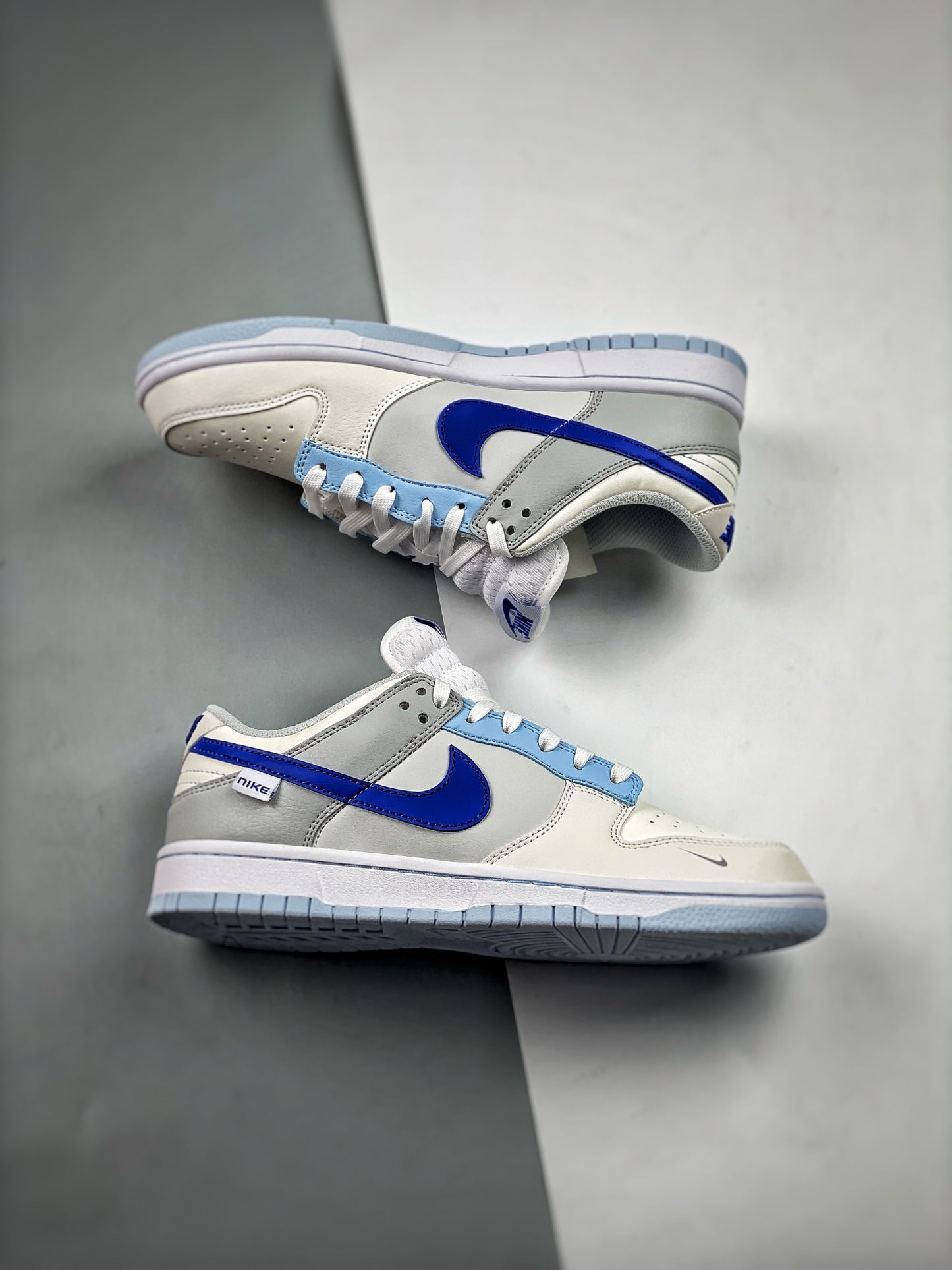 Nike Dunk Low GS Ivory Hyper Royal