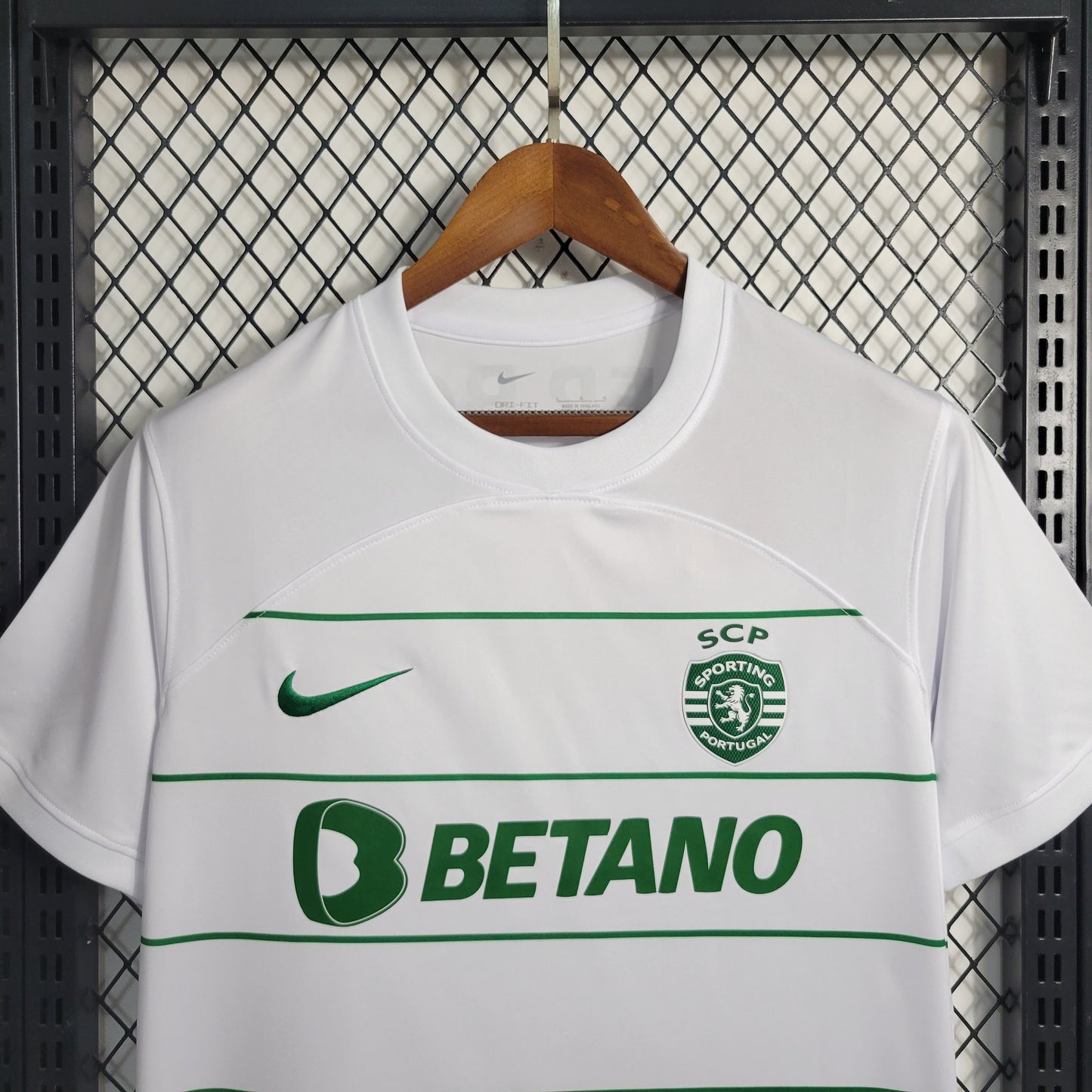 Camisa Sporting 2 - 2023/24