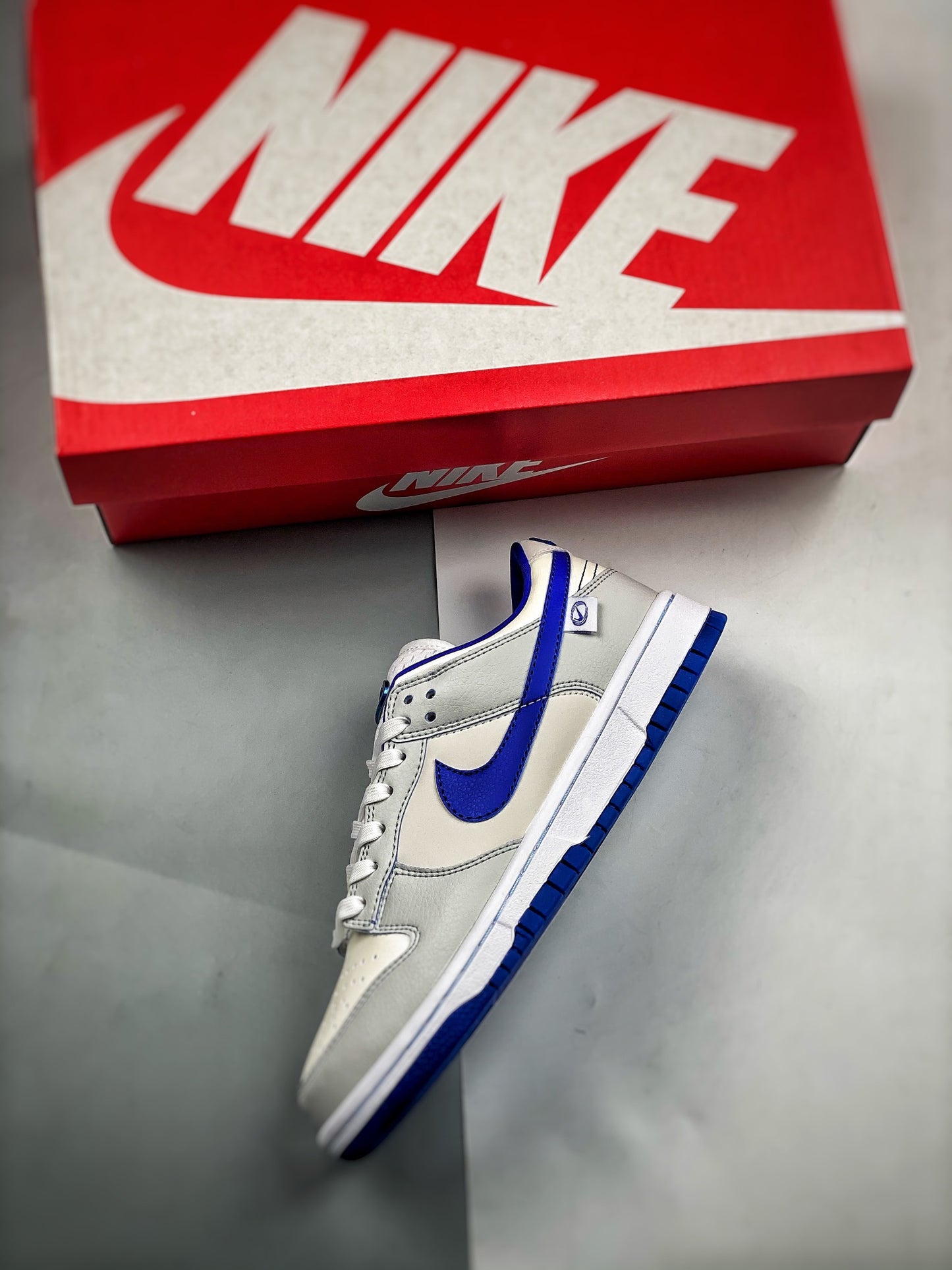 Tênis Nike Dunk Low Worldwide Pack - White Game Royal