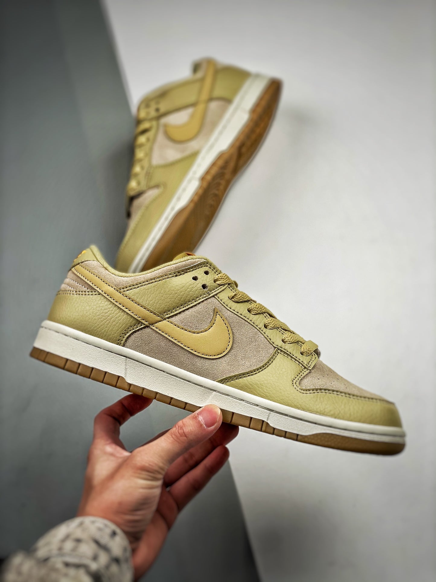 Nike Dunk Low Khaki Suede Gum