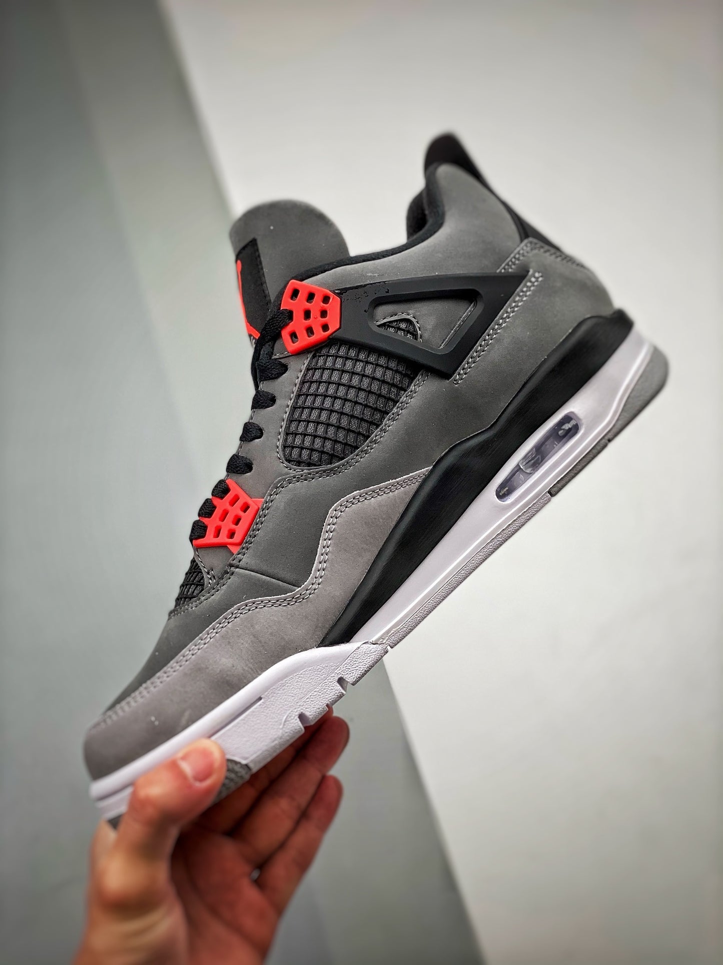 Air Jordan 4 Retro "Infrared"