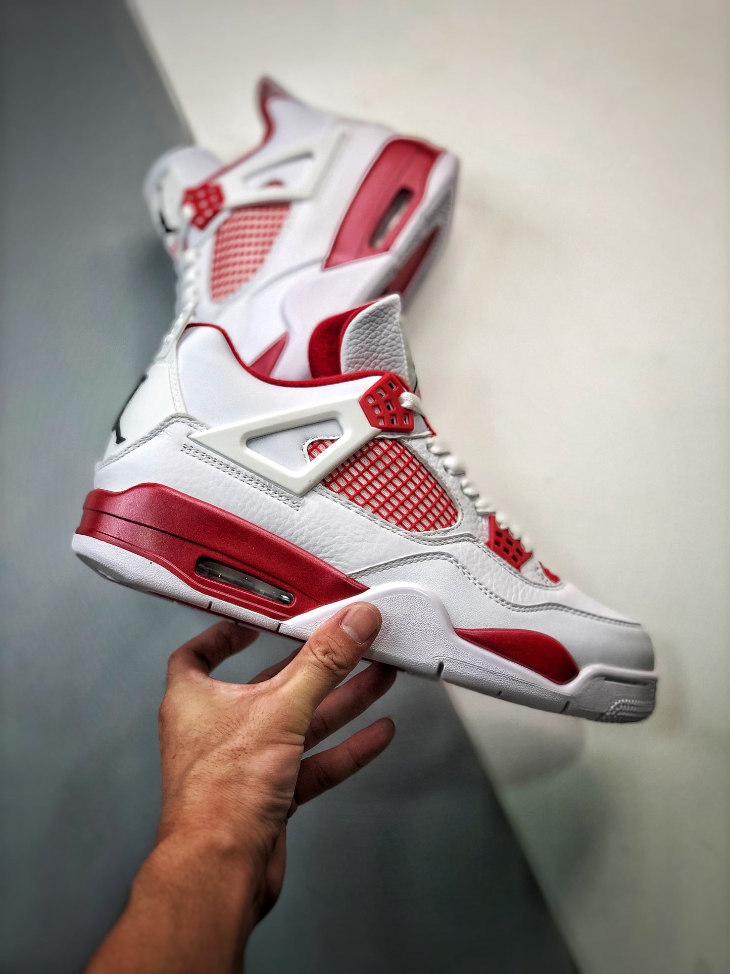 Air Jordan 4 "Retro Alternate"