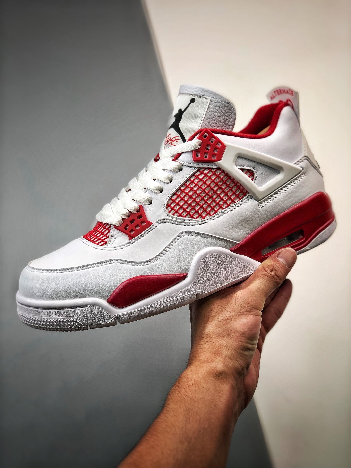 Air Jordan 4 "Retro Alternate"