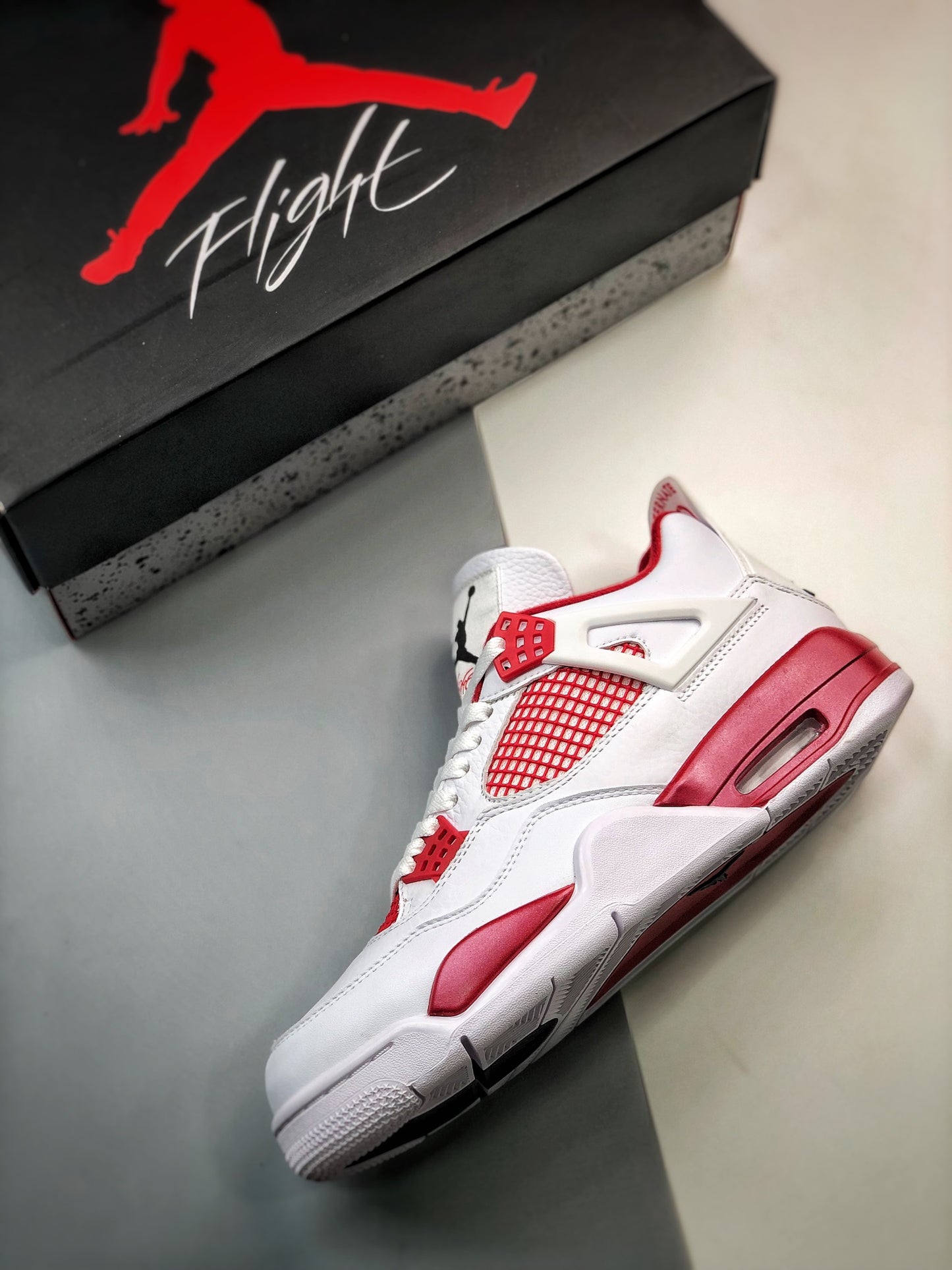 Air Jordan 4 "Retro Alternate"