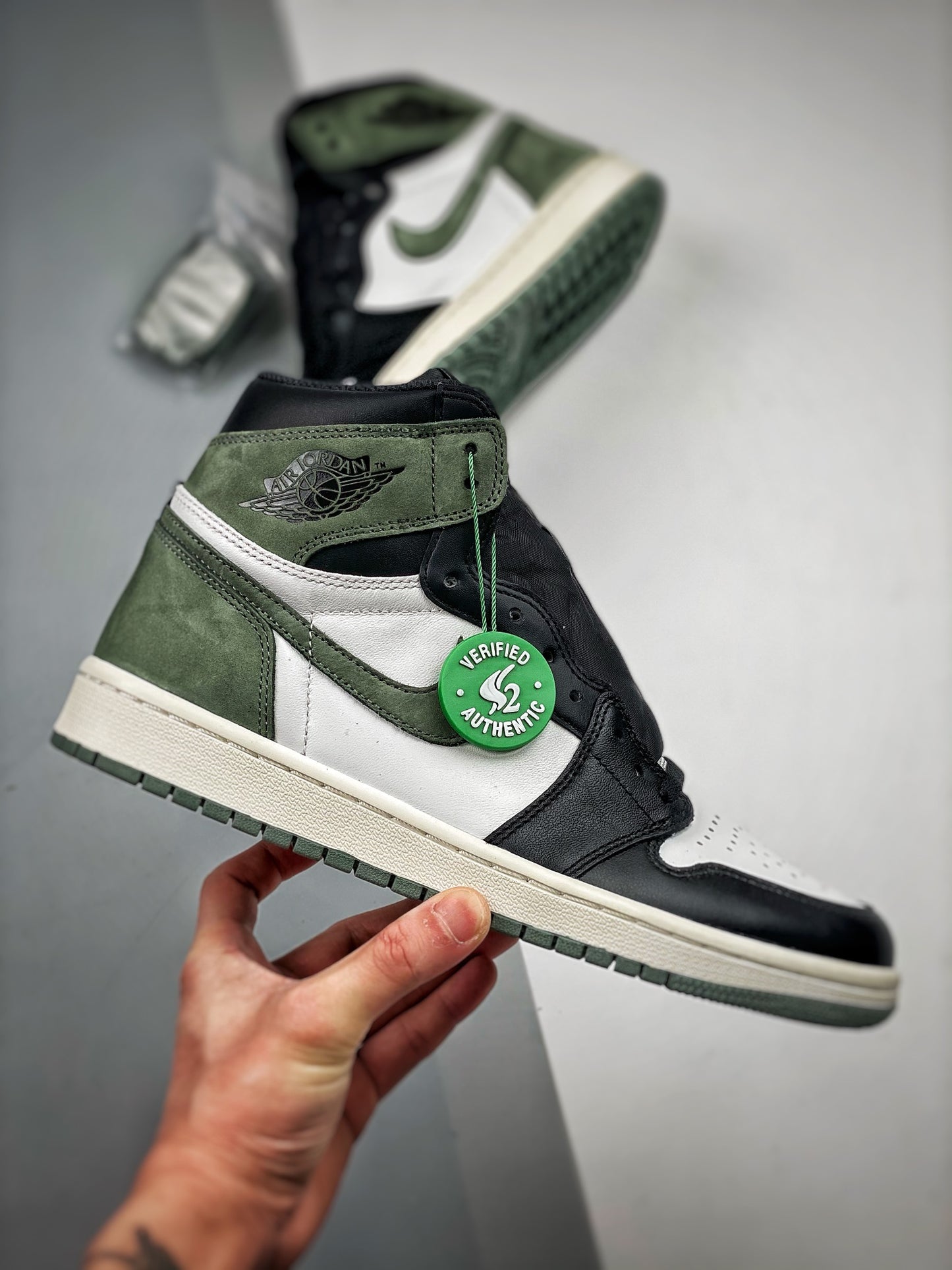 Air Jordan 1 Retro High "Clay Green"