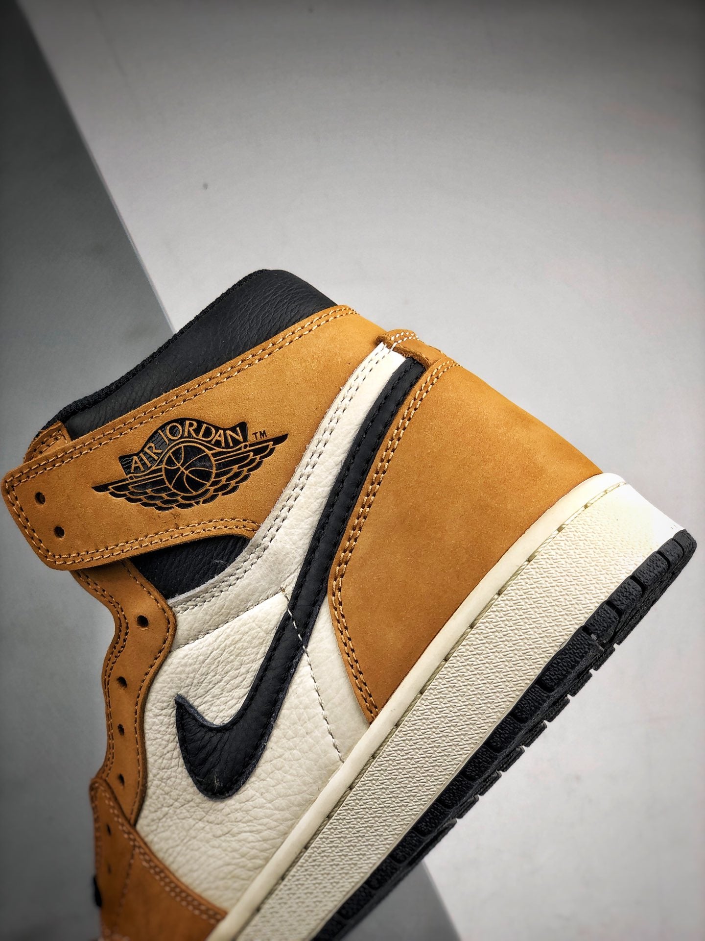 Air Jordan 1 Retro High “Rookie Of The Year”