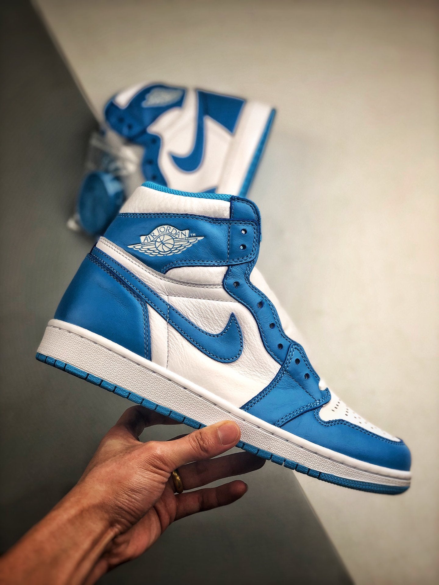 Air Jordan 1 Retro High "UNC"