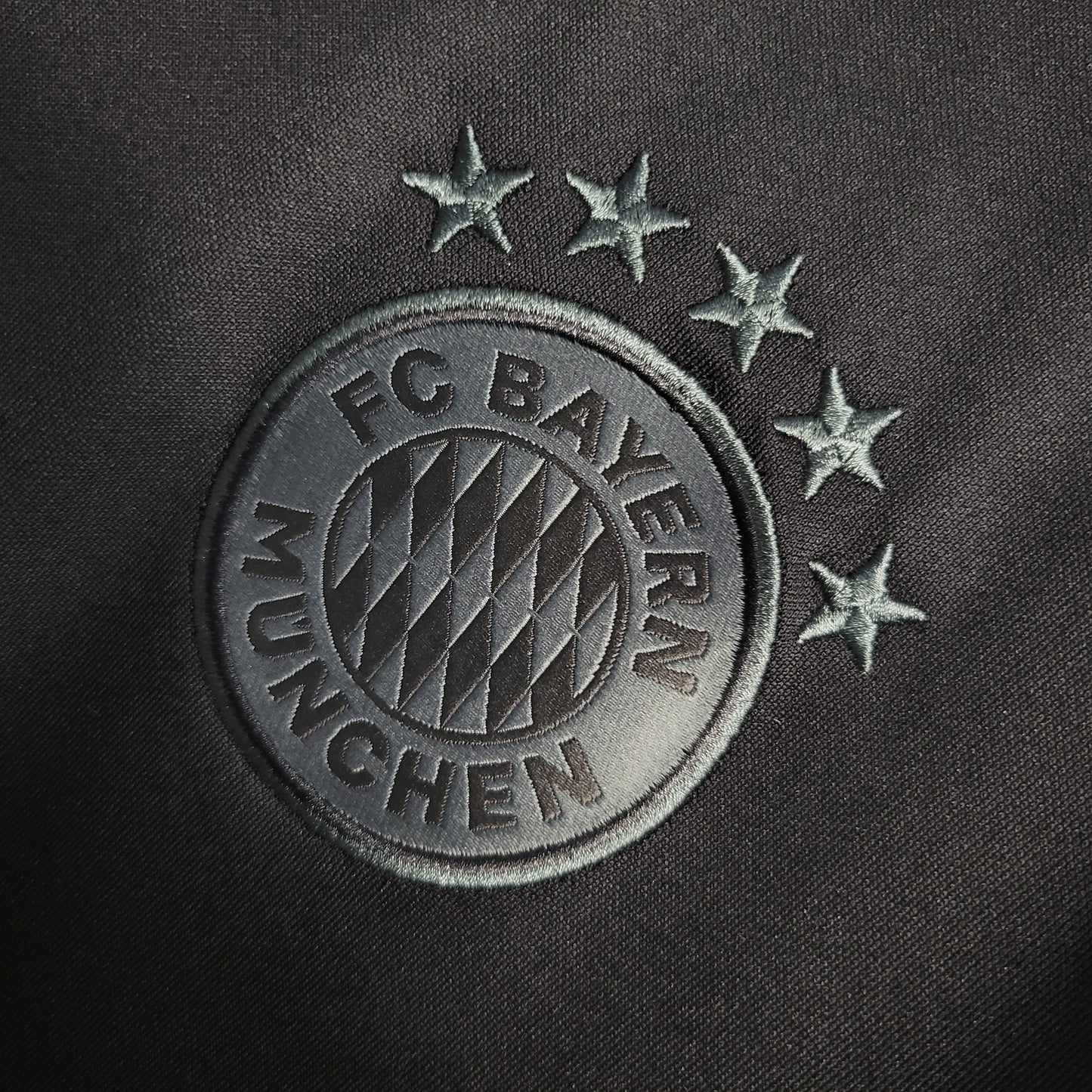 Camisa Bayern - Edição Especial Black - 23/24