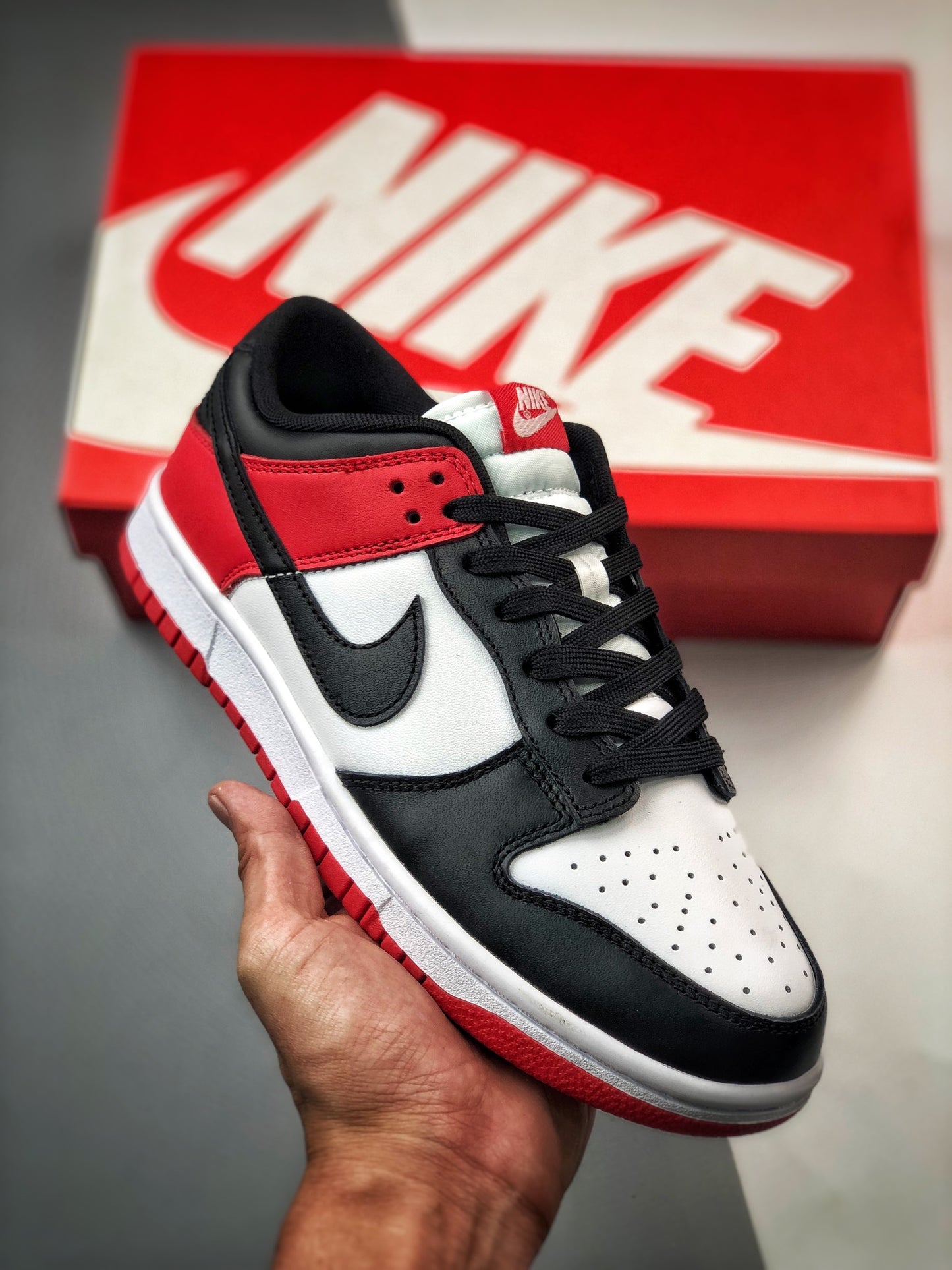 Nike SB Dunk Low 'White Black Red'