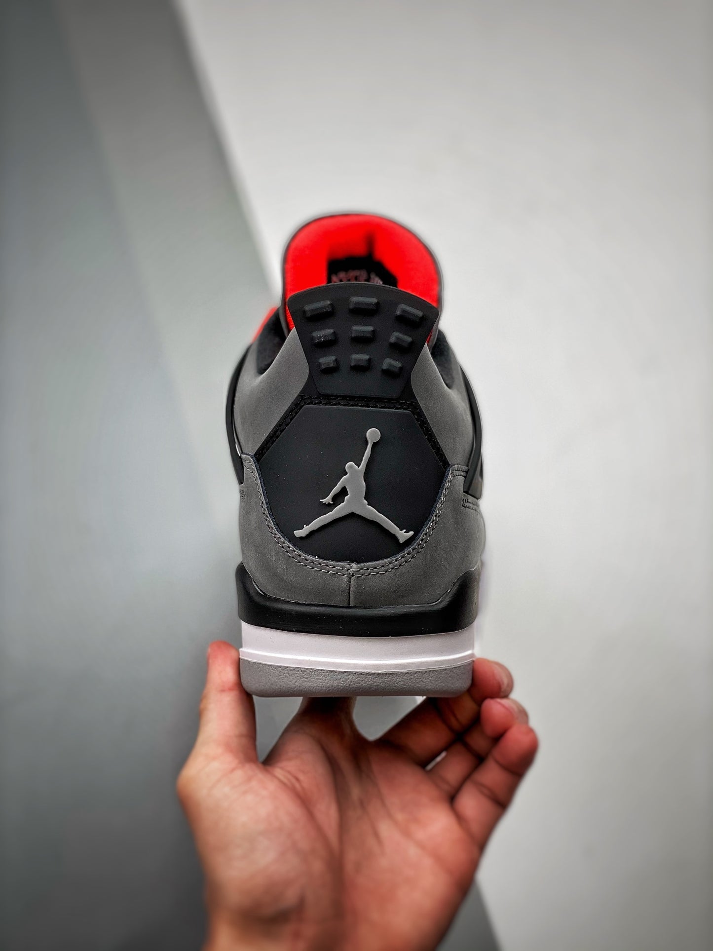 Air Jordan 4 Retro "Infrared"