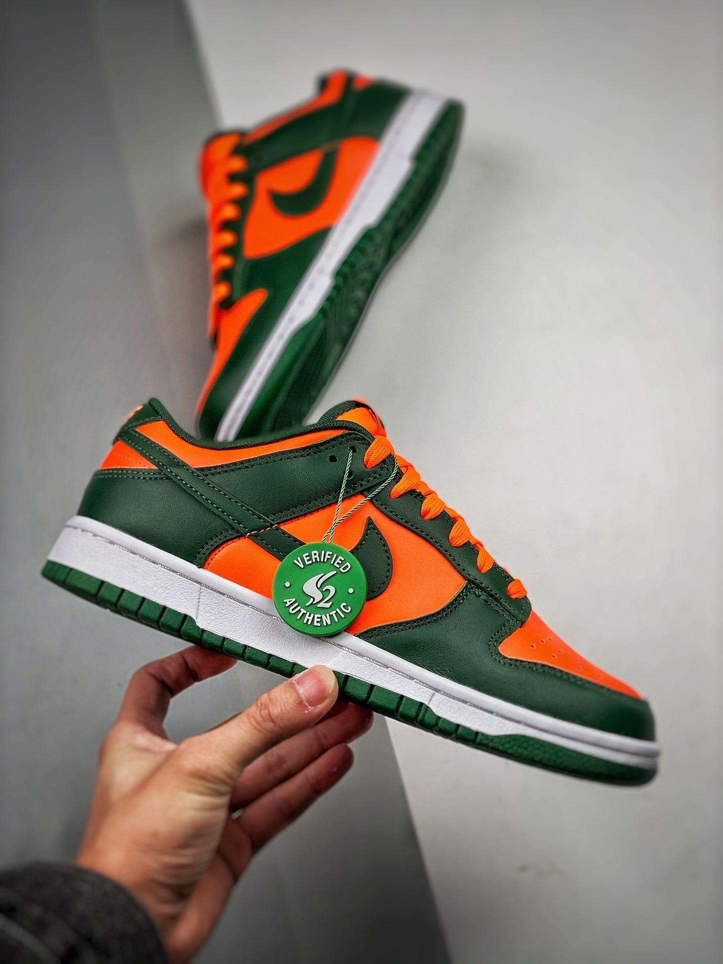 Nike Dunk Low "Miami Hurricanes"