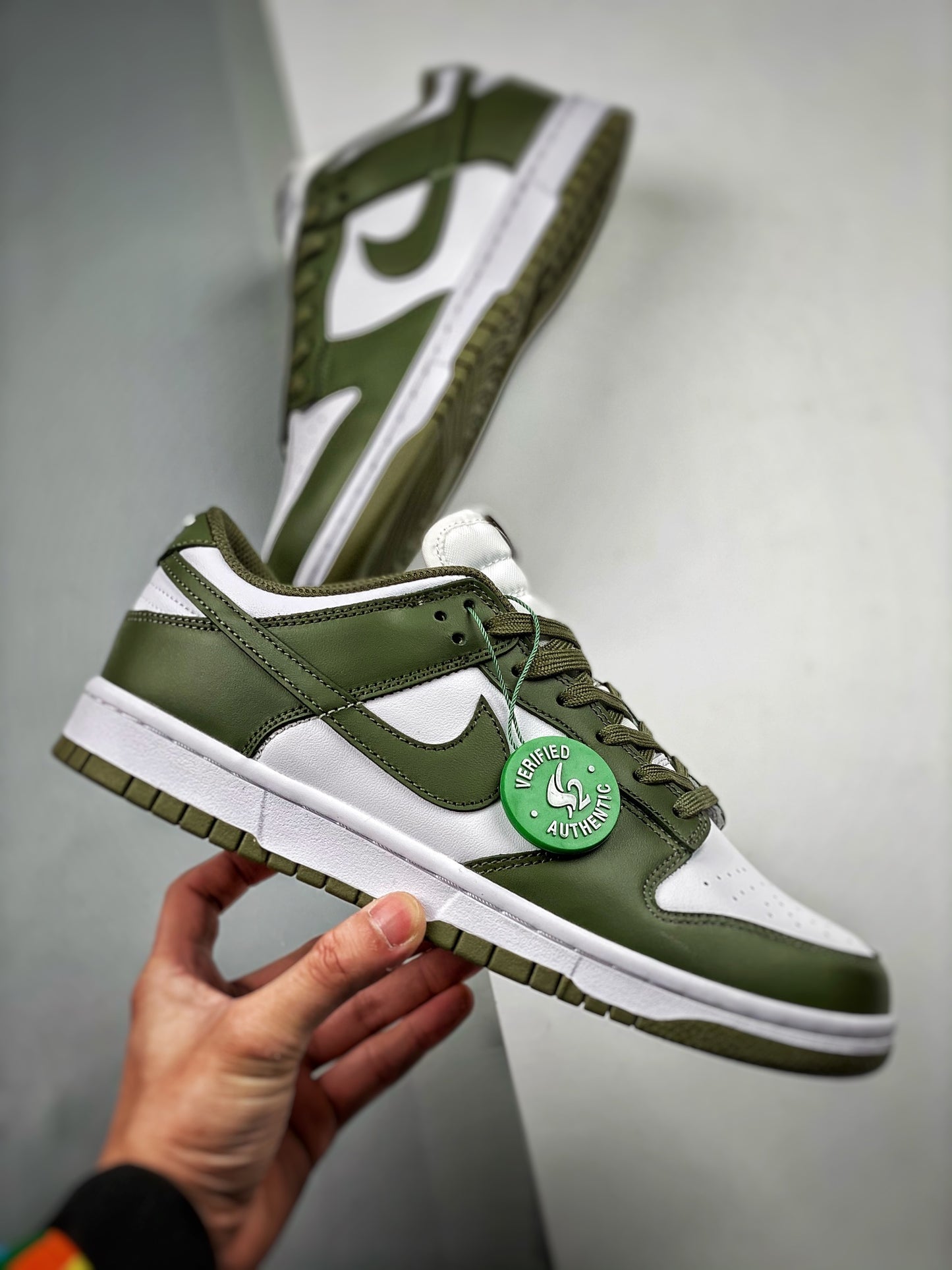 Nike Dunk Low "Medium Olive"