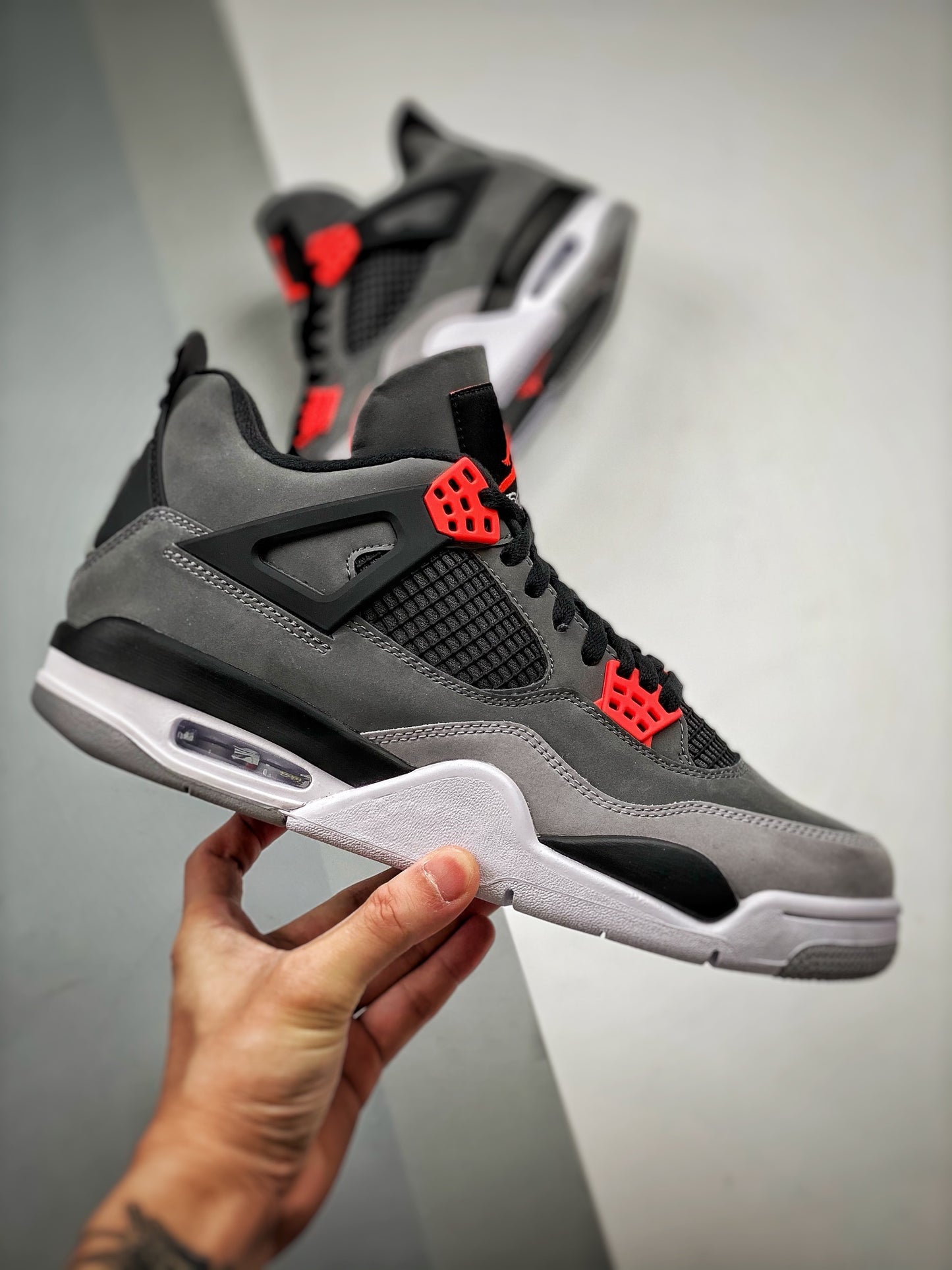 Air Jordan 4 Retro "Infrared"