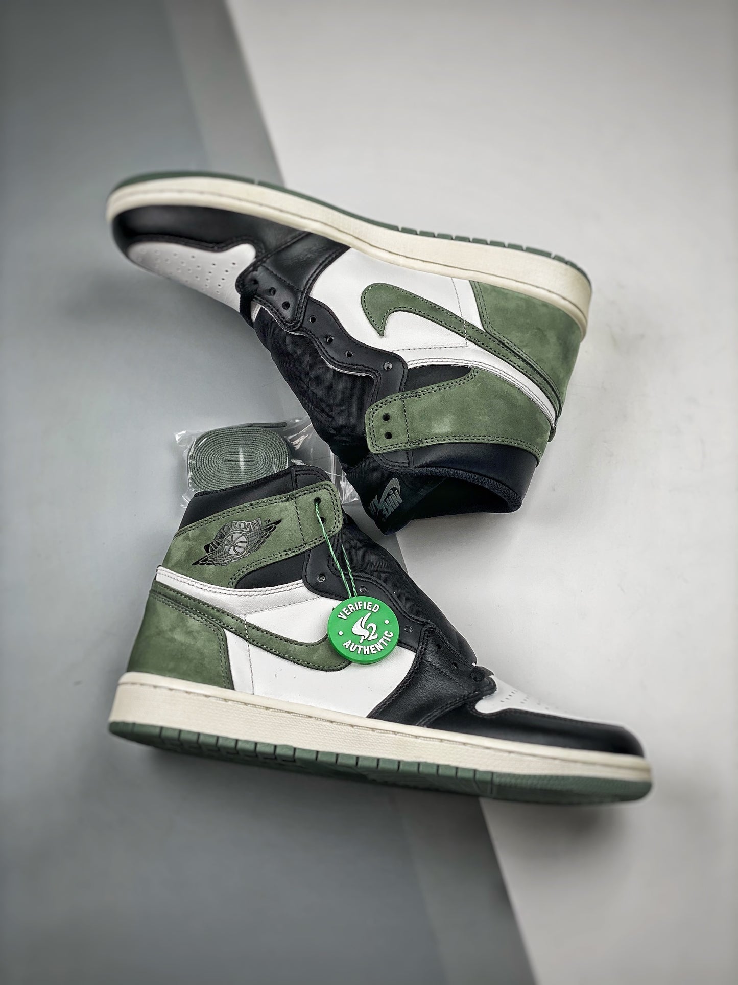 Air Jordan 1 Retro High "Clay Green"