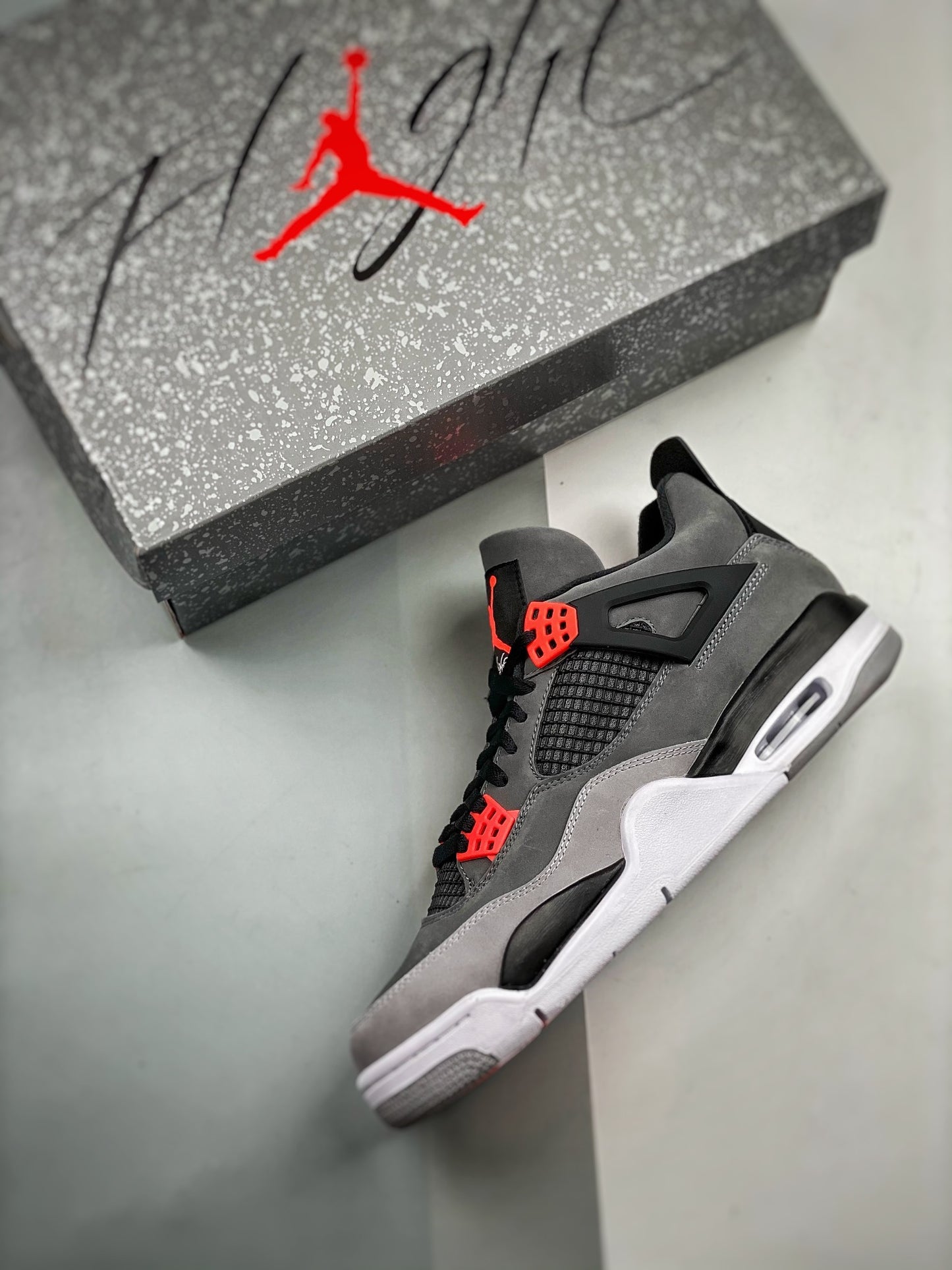 Air Jordan 4 Retro "Infrared"