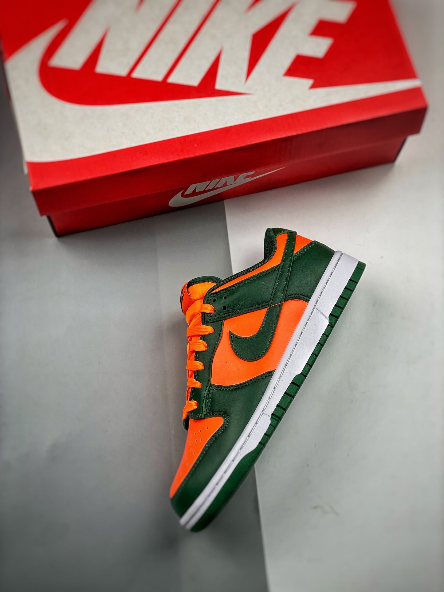 Nike Dunk Low "Miami Hurricanes"